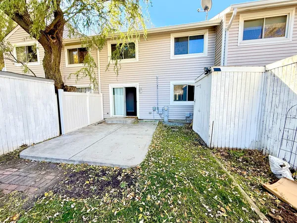 $310,000 | 747 Cove Court, Bartlett, IL 60103