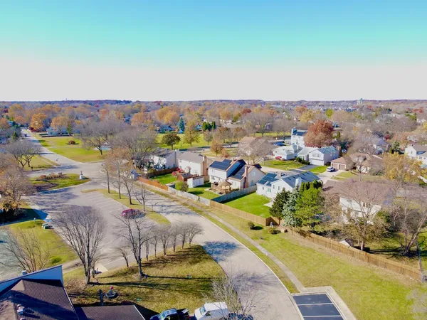 $310,000 | 747 Cove Court, Bartlett, IL 60103