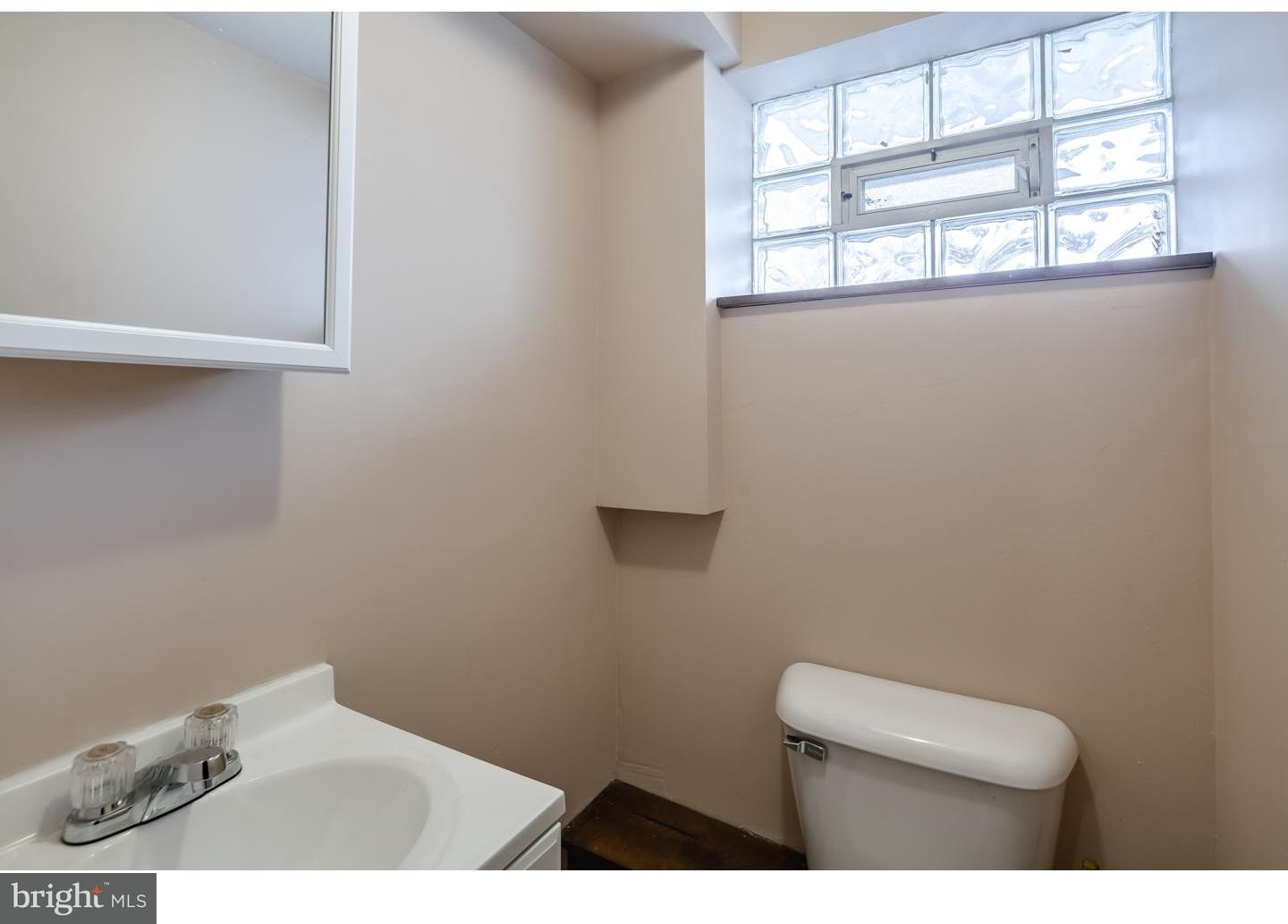 12321 Wyndom Road Philadelphia, PA 19154 - Photo 15 of 21 Half Bath