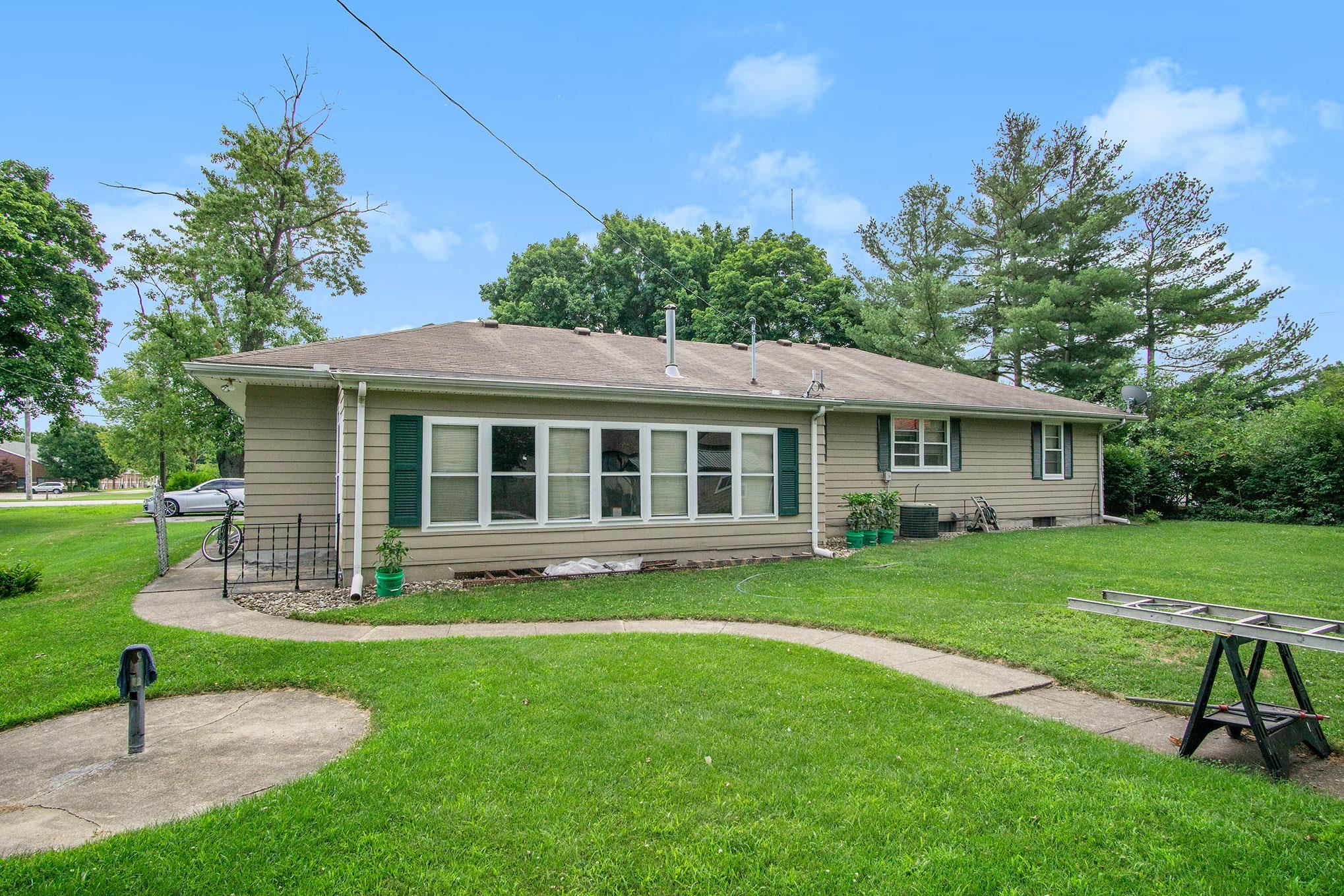 54771 Fir Road Mishawaka, IN 46545 - Photo 4 of 25 Gallery Image 4