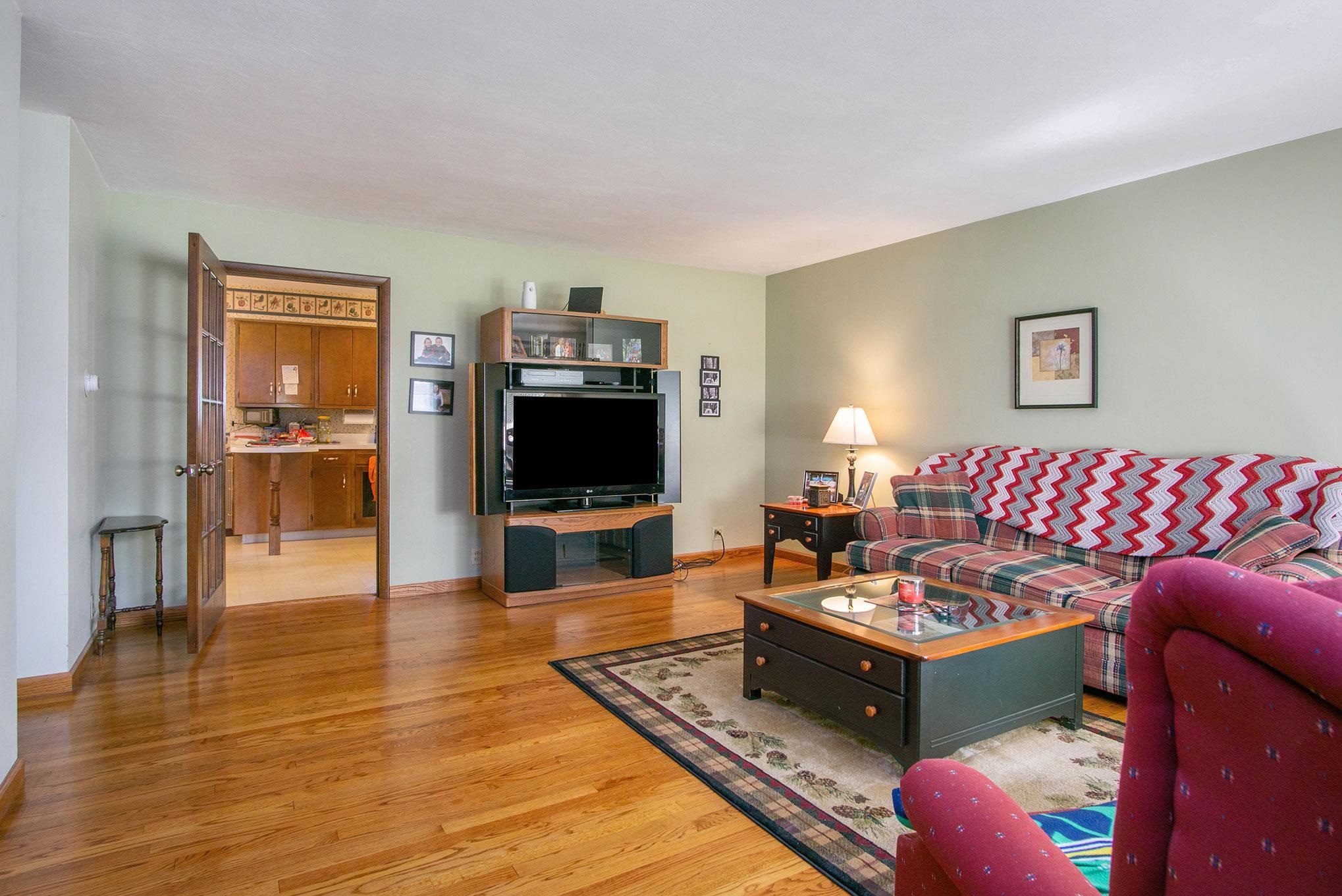 54771 Fir Road Mishawaka, IN 46545 - Photo 8 of 25 Gallery Image 8