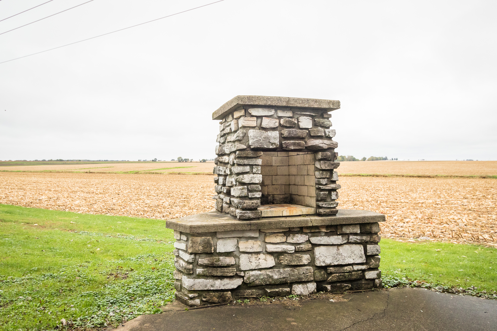 5899 West Clare Road Clare, IL 60111 - Photo 24 of 32 a view of a ocean with a big yard