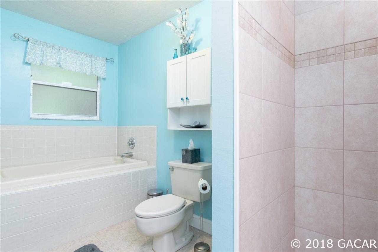 8225 Southwest 47th Road Gainesville, FL 32608 - Photo 11 of 20 Gallery Image 11