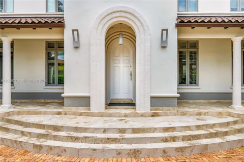 $8,450,000 | 165 Paloma Drive, Coral Gables, FL 33143