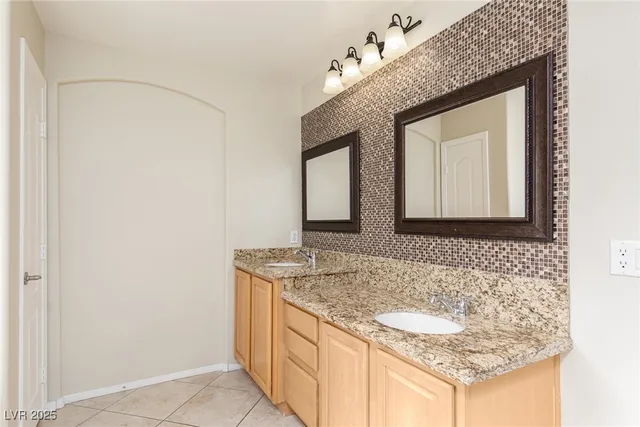 $2,000 | 7649 Lookout Hill Street, Las Vegas, NV 89149