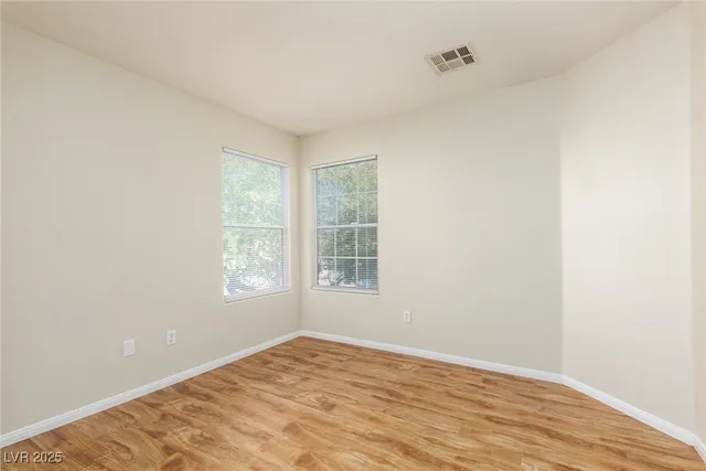 $2,000 | 7649 Lookout Hill Street, Las Vegas, NV 89149