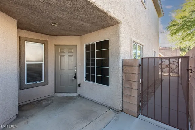 $2,000 | 7649 Lookout Hill Street, Las Vegas, NV 89149