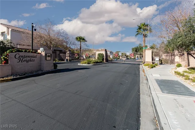 $2,000 | 7649 Lookout Hill Street, Las Vegas, NV 89149