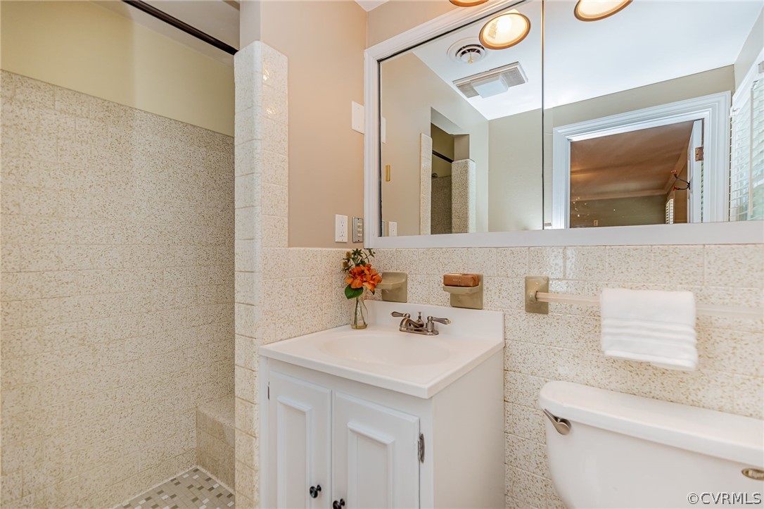 9610 Tuxford Road North Chesterfield, VA 23236 - Photo 31 of 43 Gallery Image 31