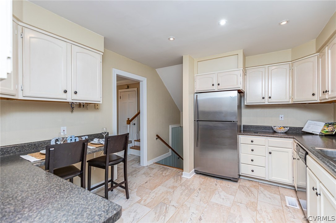9610 Tuxford Road North Chesterfield, VA 23236 - Photo 7 of 43 Gallery Image 7