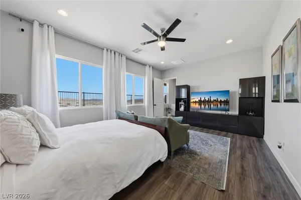 $678,000 | 176 Cabo Cruces Drive, Henderson, NV 89011