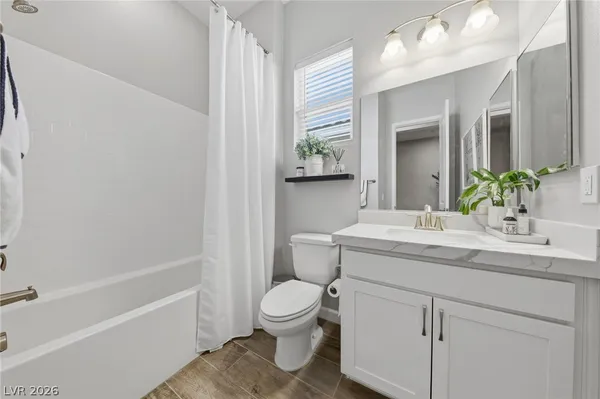 $678,000 | 176 Cabo Cruces Drive, Henderson, NV 89011