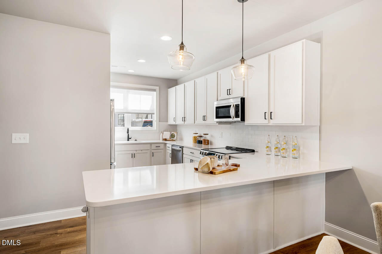5709 Parker Pines Raleigh, NC 27609 - Photo 5 of 33 5709ParkerPinesCt-012