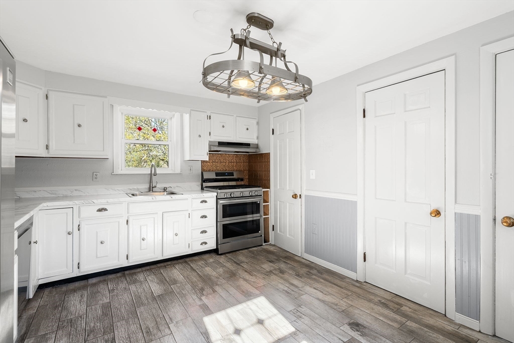 8 Contentment Place Dedham, MA 02026 - Photo 13 of 32