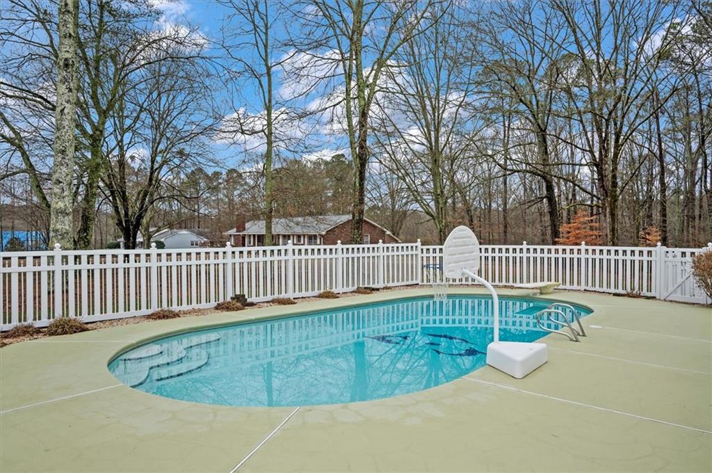 14605 Cogburn Road Alpharetta, GA 30004 - Photo 41 of 50 Gallery Image 41