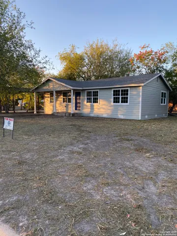 $179,000 | 203 West 4th Street, Sinton, TX 78387