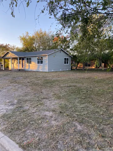 $179,000 | 203 West 4th Street, Sinton, TX 78387