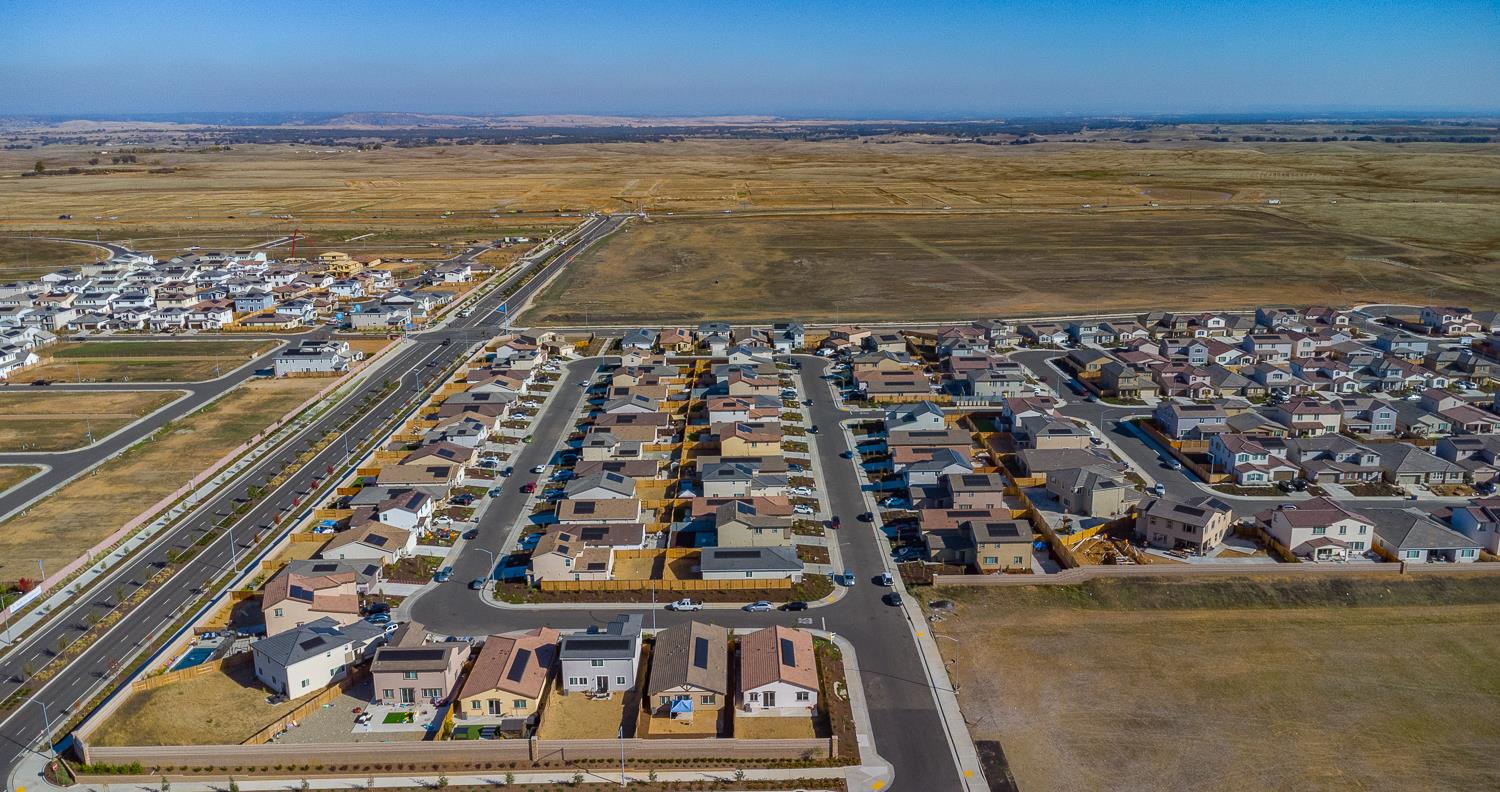 12868 Spotted Wren Circle Rancho Cordova, CA 95742 - Photo 35 of 46 a view of a city