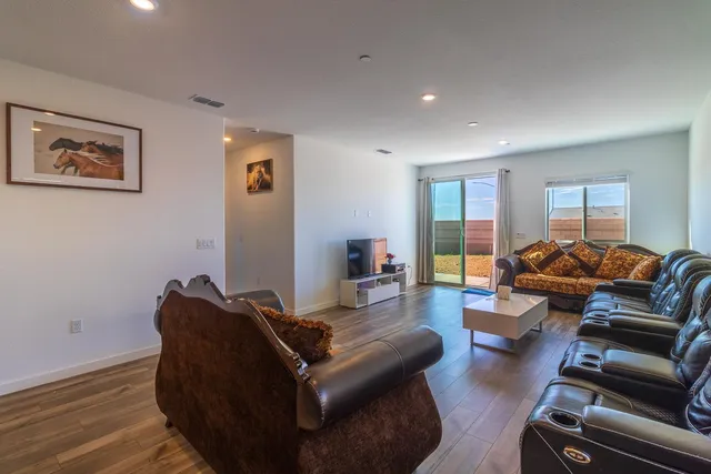 $529,900 | 12868 Spotted Wren Circle, Rancho Cordova, CA 95742