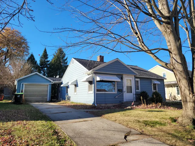 $175,000 | 2205 Van Buren Street, New Holstein, WI 53061