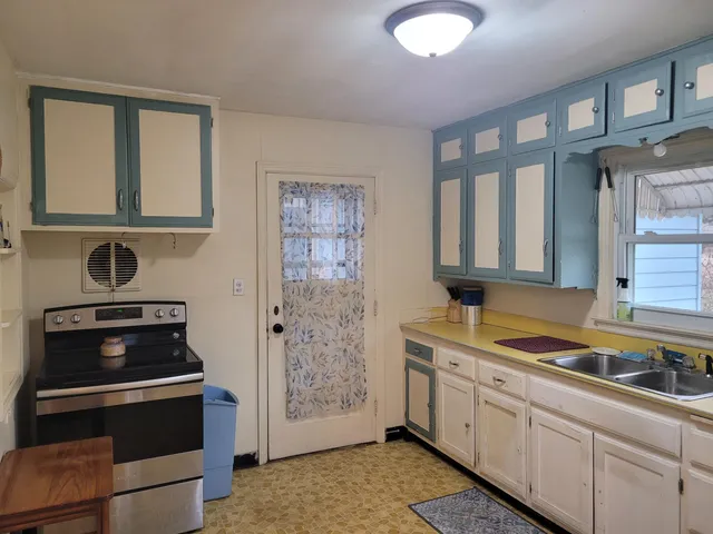 $175,000 | 2205 Van Buren Street, New Holstein, WI 53061