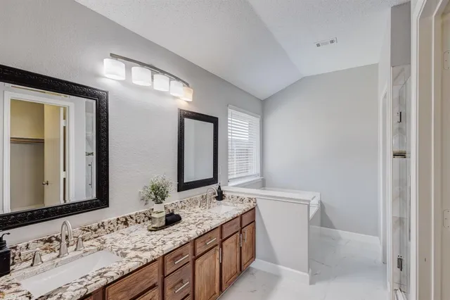 $469,900 | 7218 Compass Point Drive, Rowlett, TX 75089
