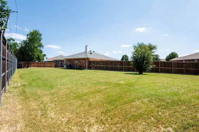 $469,900 | 7218 Compass Point Drive, Rowlett, TX 75089