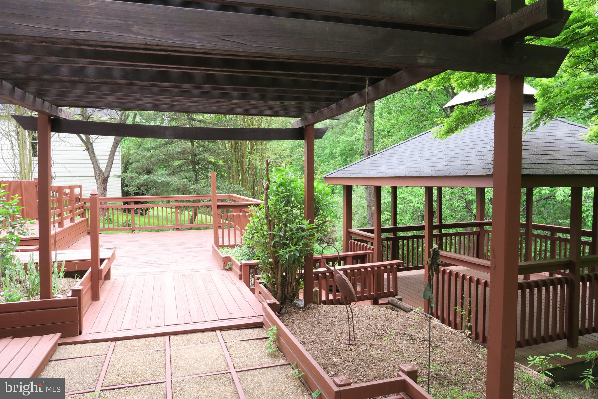 10295 Dunn Meadow Road Vienna, VA 22182 - Photo 32 of 37
