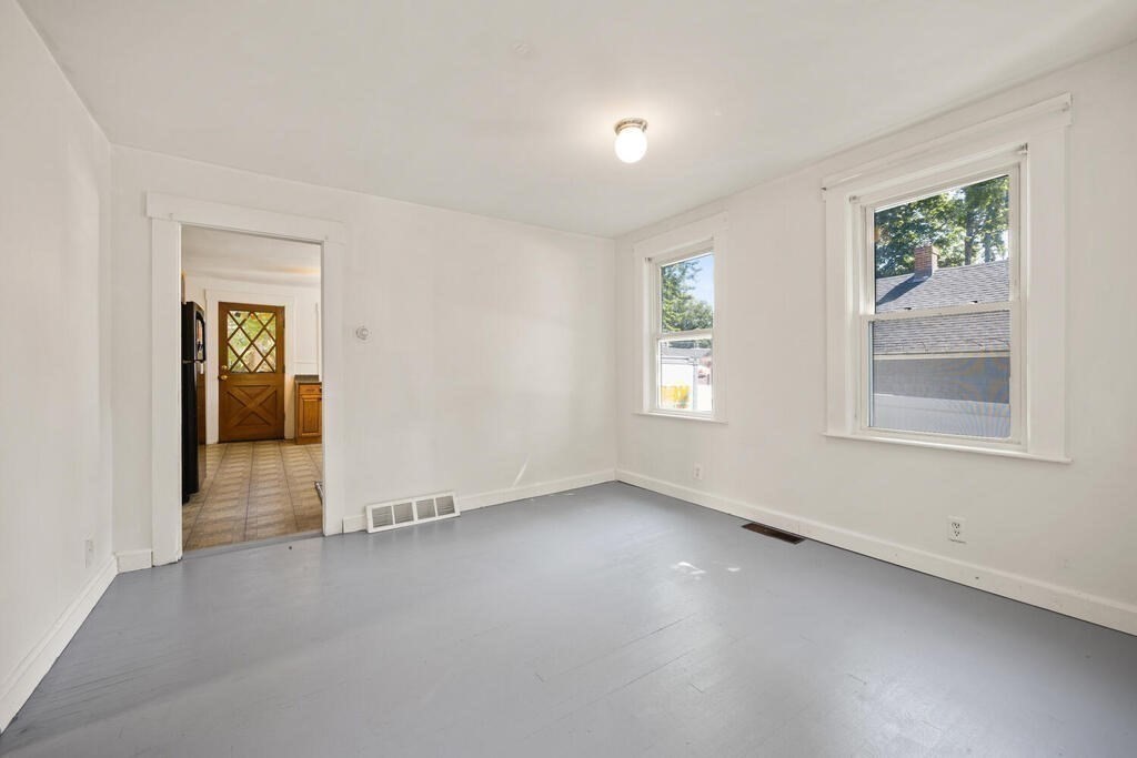 8 Parmenter Avenue Maynard, MA 01754 - Photo 5 of 21 Gallery Image 5