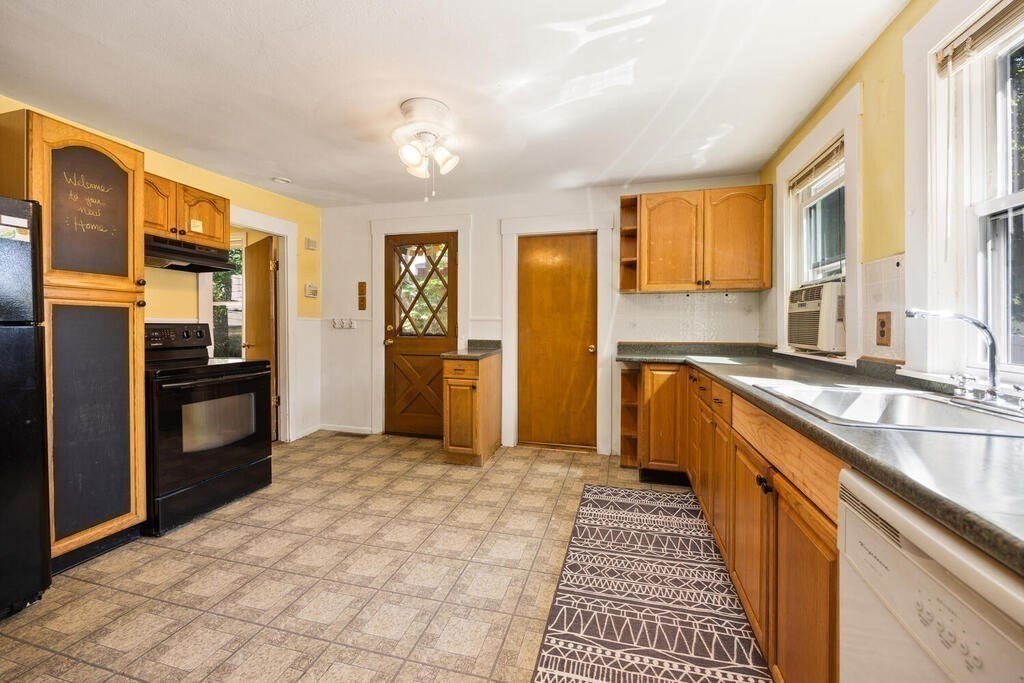 8 Parmenter Avenue Maynard, MA 01754 - Photo 6 of 21 Gallery Image 6