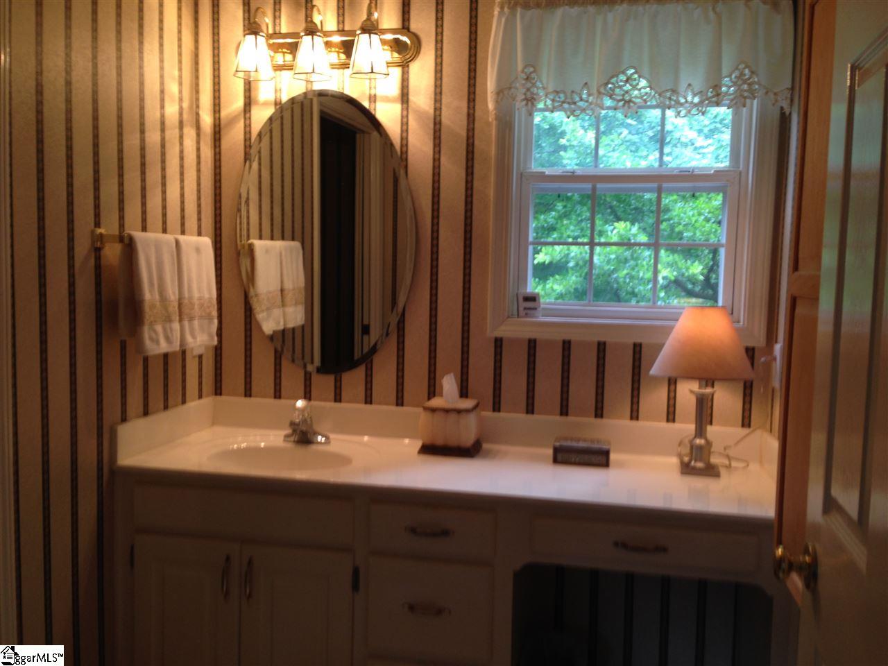 405 Foxhound Road Simpsonville, SC 29680 - Photo 15 of 19 Gallery Image 15