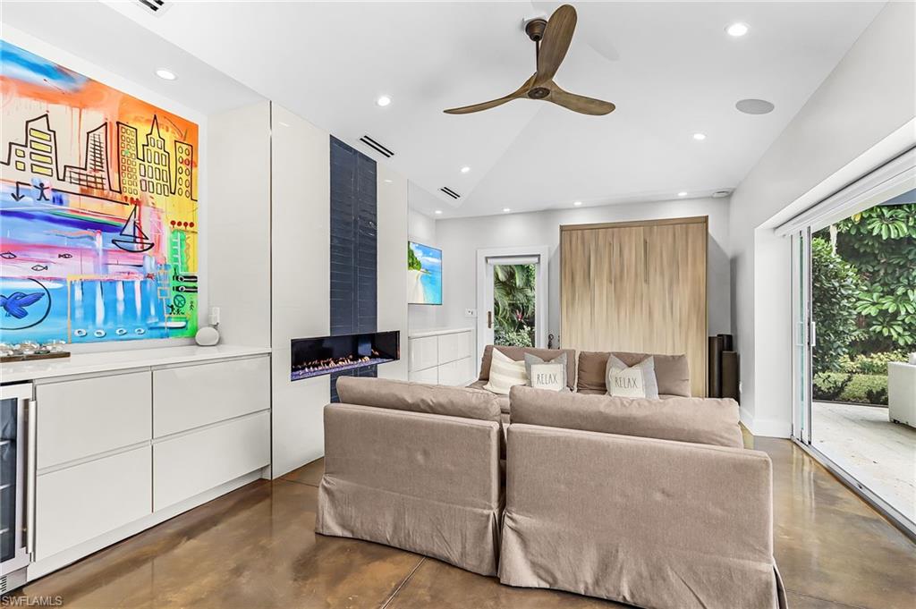 1390 Mandarin Road Naples, FL 34102 - Photo 23 of 38 Gallery Image 23