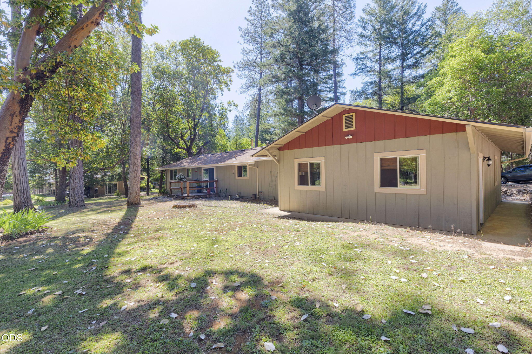 1740 Queens Branch Road Rogue River, OR 97537 - Photo 7 of 63