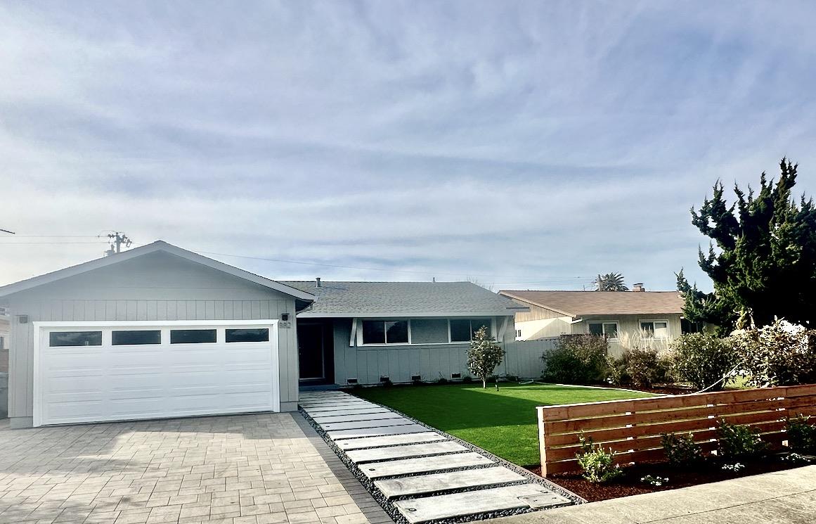 882 San Rafael Avenue Mountain View, CA 94043 - Photo 1 of 1