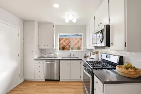 $2,198,000 | 882 San Rafael Avenue, Mountain View, CA 94043