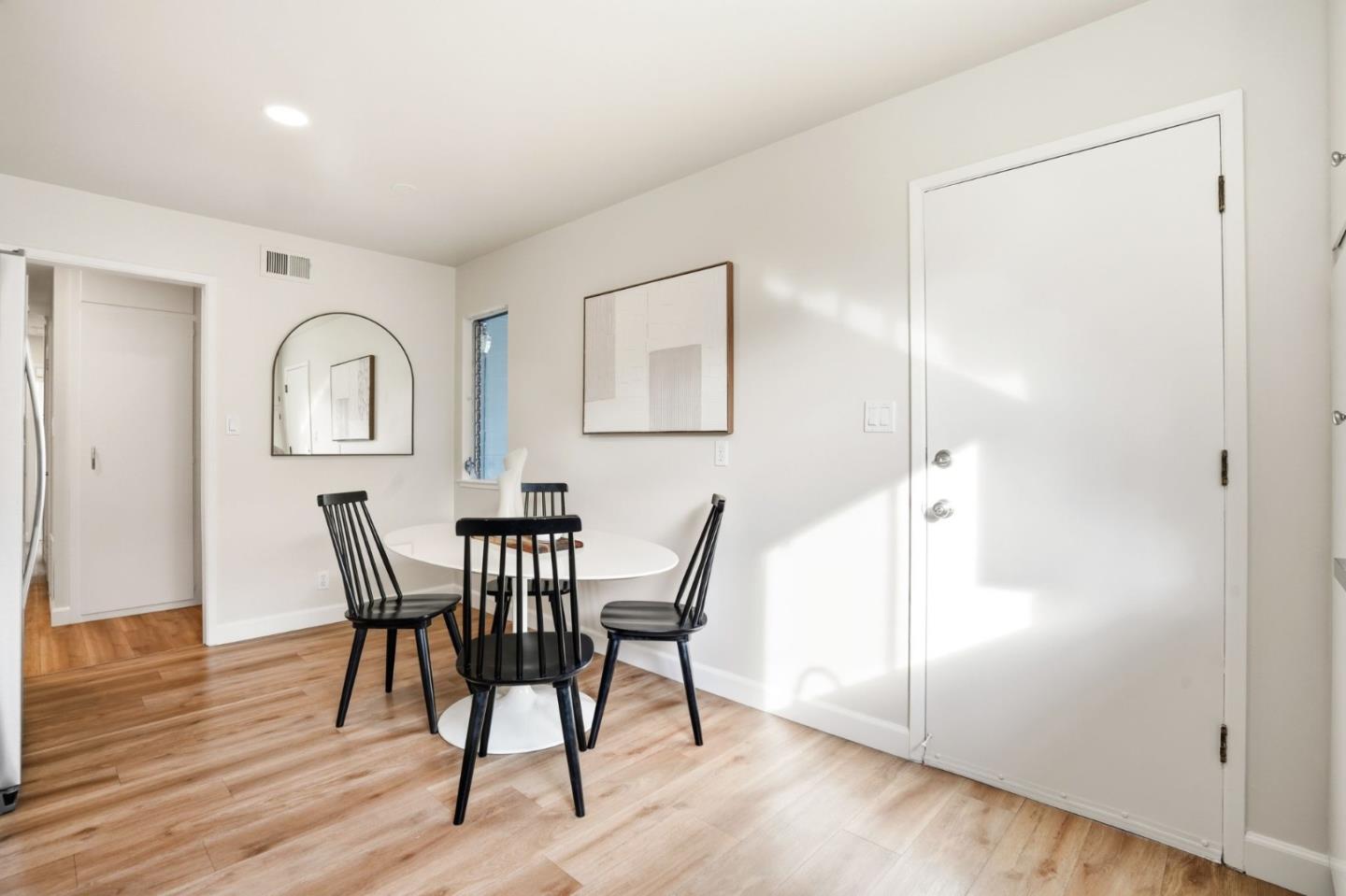 882 San Rafael Avenue Mountain View, CA 94043 - Photo 18 of 50