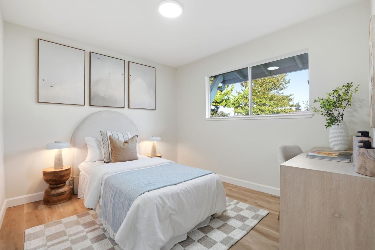 882 San Rafael Avenue Mountain View, CA 94043 - Photo 28 of 50 a bedroom with bed and a window