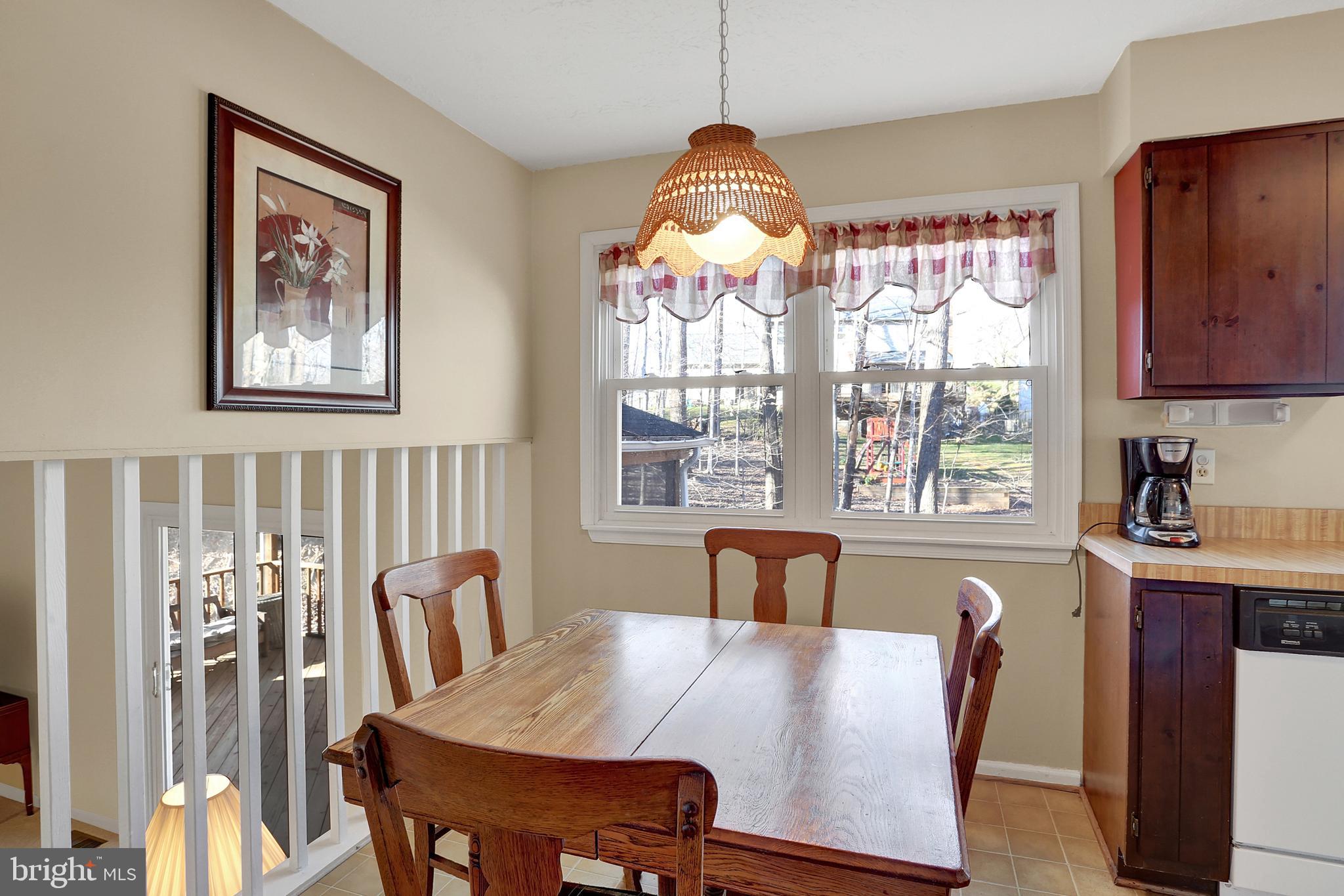 9114 Beachway Lane Springfield, VA 22153 - Photo 11 of 30 Gallery Image 11