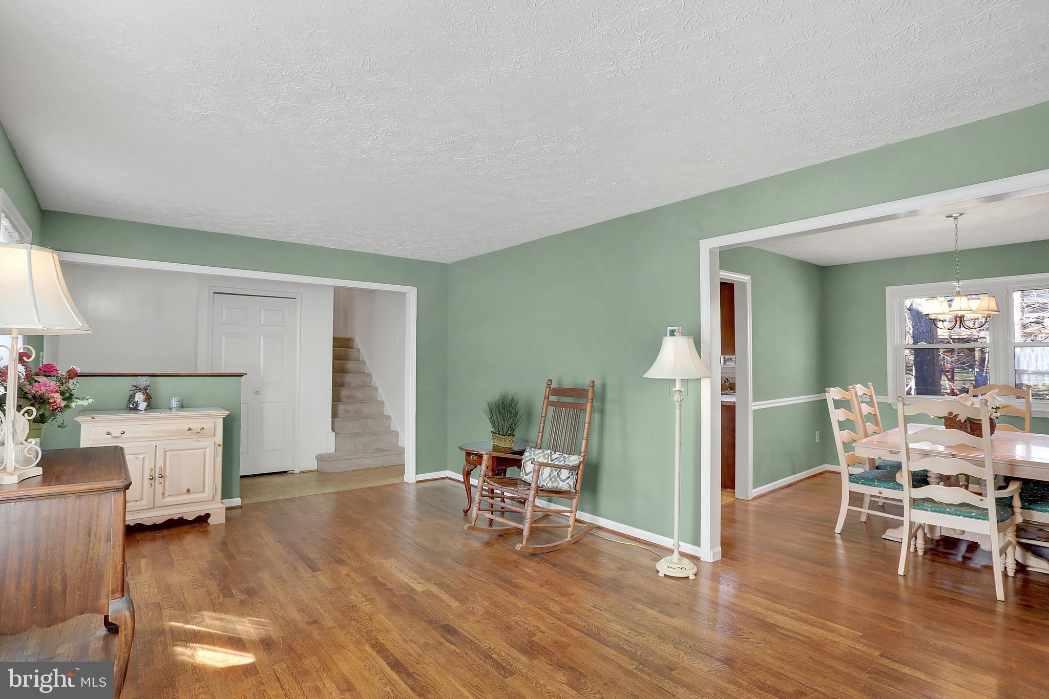 9114 Beachway Lane Springfield, VA 22153 - Photo 7 of 30 Gallery Image 7