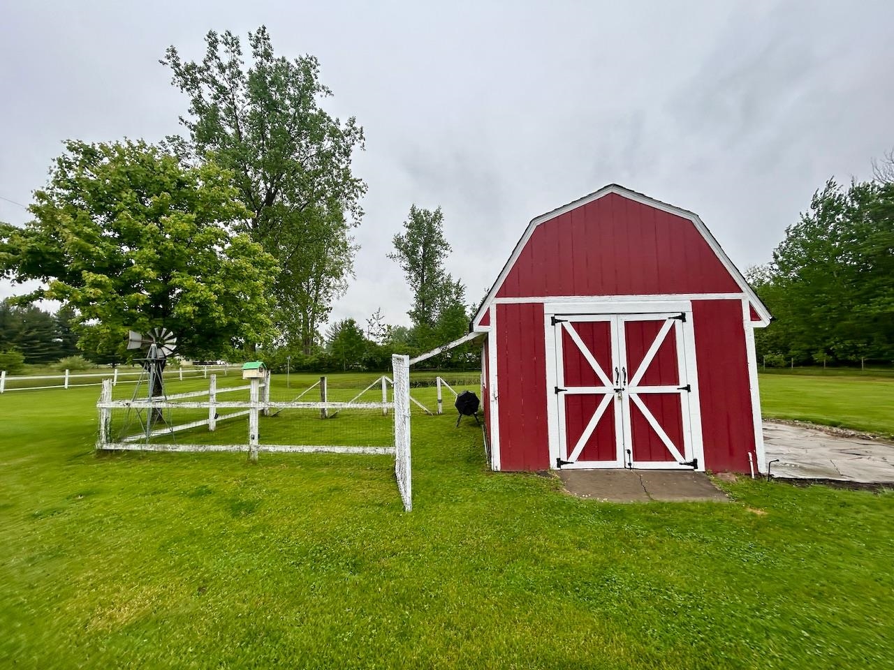 6586 North Coleman Road Coleman, MI 48618 - Photo 25 of 92