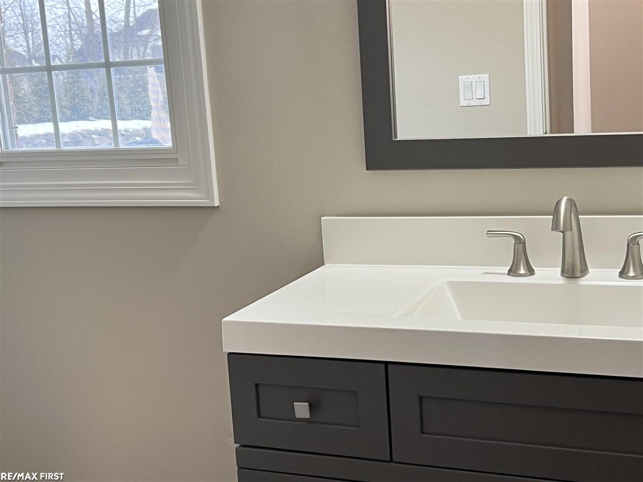3836 Red Root Road Lake Orion, MI 48360 - Photo 29 of 44 50065848-31.JPG