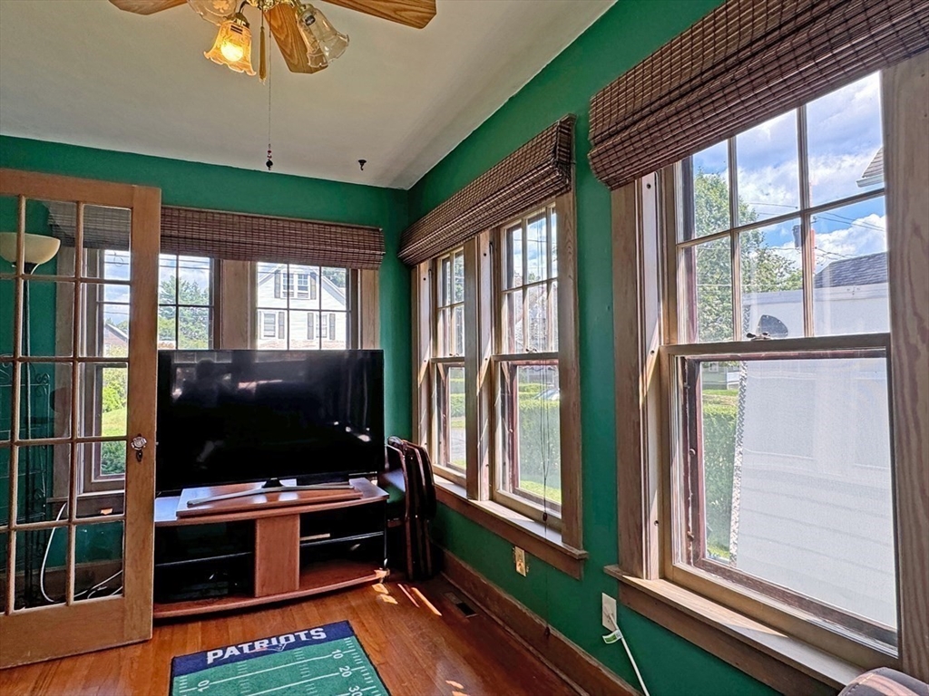 58 Shattuck Street Greenfield, MA 01301 - Photo 11 of 42