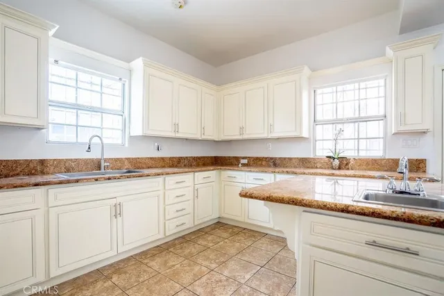 $1,190,000 | 1807 South Bonnie Brae Street, Los Angeles, CA 90006