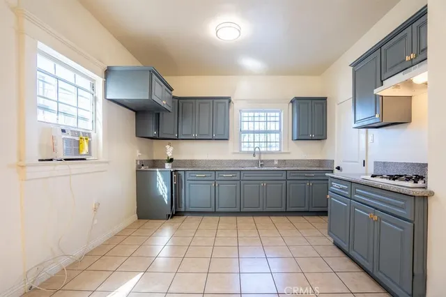 $1,190,000 | 1807 South Bonnie Brae Street, Los Angeles, CA 90006