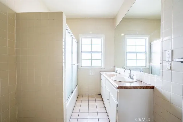 $1,190,000 | 1807 South Bonnie Brae Street, Los Angeles, CA 90006