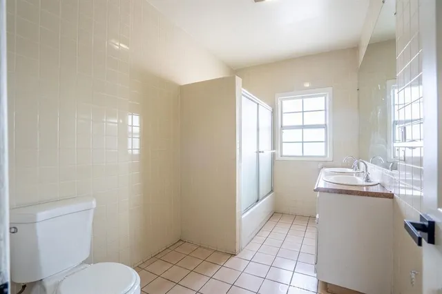 $1,190,000 | 1807 South Bonnie Brae Street, Los Angeles, CA 90006