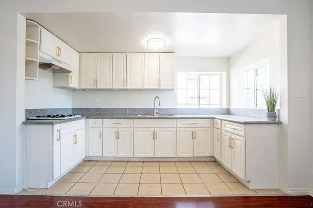 $1,190,000 | 1807 South Bonnie Brae Street, Los Angeles, CA 90006