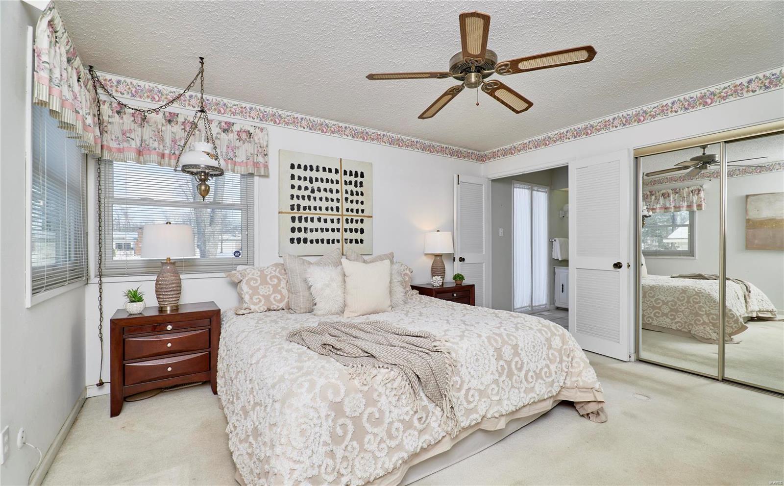 15713 Hill House Road Chesterfield, MO 63017 - Photo 20 of 26 Gallery Image 20