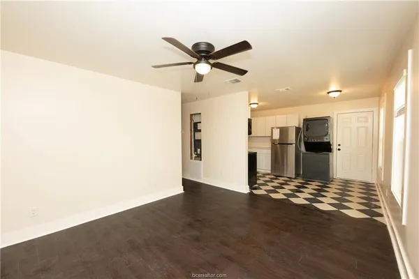 $1,675 | 535 Husk, Somerville, TX 77879