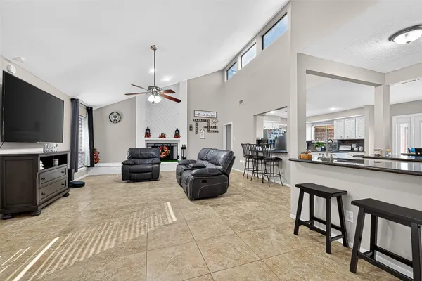 $2,500 | 4006 Dover Street, Deer Park, TX 77536